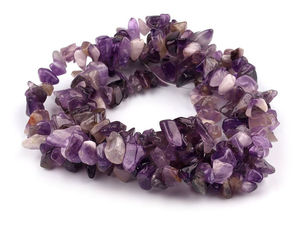 Natürliche Amethyst-Splitterperlen auf Nylonfaden zur Schmuckherstellung (ca. 230 Perlen)