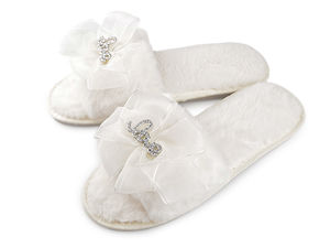 Luxuriöse Plüsch-Hochzeitsslipper Liebe - Weiche cremefarbene Slip-Ons für die Brautgesellschaft