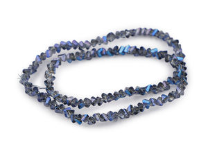 Dreieckige Glasschliffperlen 3 mm auf Draht
