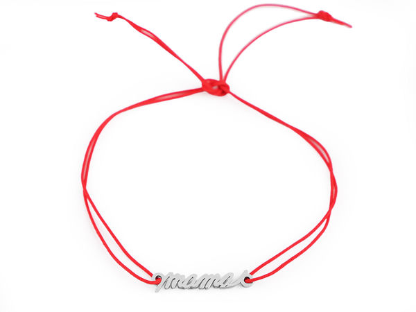 Edelstahl-Kordelarmband mit Mama-Anhänger - Verstellbares Geschenk zum Muttertag