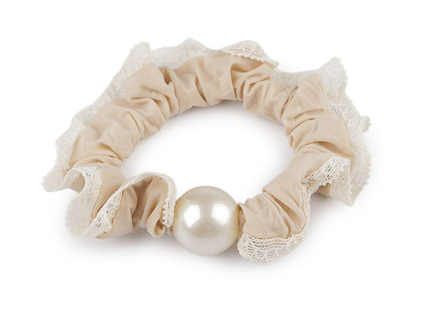 Elastisches Haargummi und Armband aus eleganter Spitze mit Perle