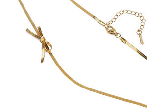 Elegante Edelstahl-Halskette mit flachem Schleifenanhänger und verstellbarer Kette