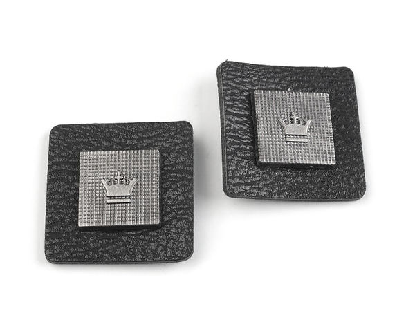 Dekoratives Öko-Leder-Label für Kleidung 30x30 mm