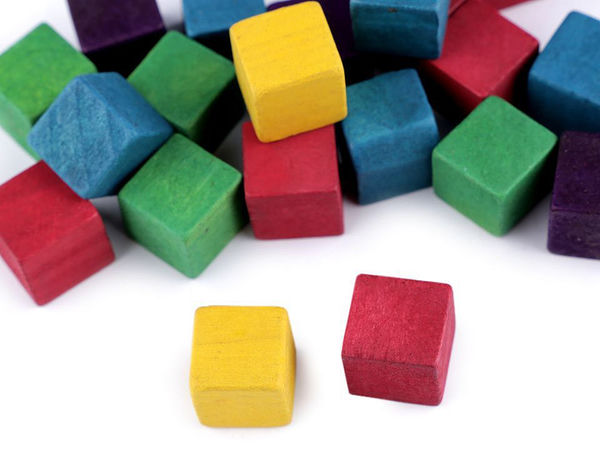 Premium Bastelwürfel aus Holz, 15x15 mm – Kleine Holzwürfel für DIY-Projekte, spielerisches Lernen und kreatives Gestalten