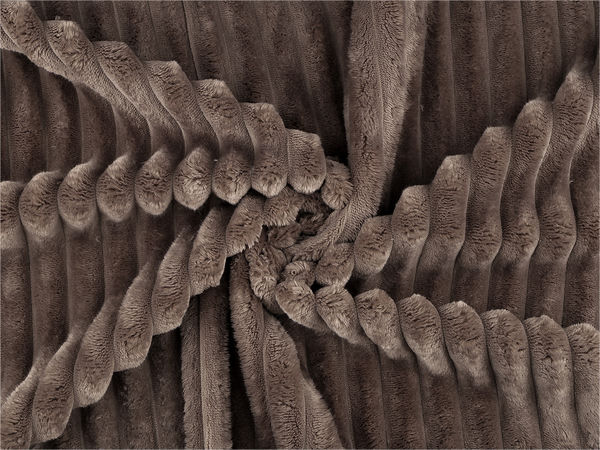 Hochwertiger verstärkter gestreifter Plüsch-Polsterstoff – Ultraweiches Material für Kissen, Tagesdecken & Wohnaccessoires