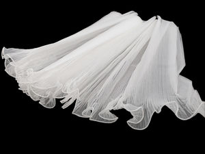 Plissierter Organza / Blumenmanschette, Breite 48 cm